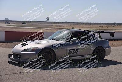 media/Oct-18-2025-Speed Ventures (Sat) [[8b3b7cf525]]/Around the Pits/